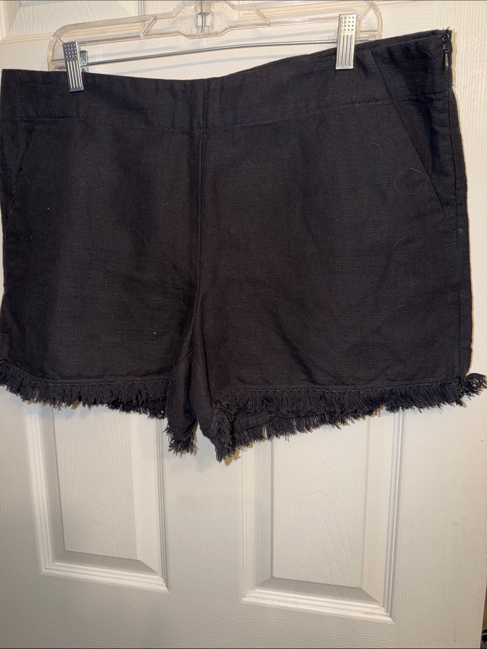 Ann Taylor Loft size 14 black shorts linen like flat front side zip w/ pockets